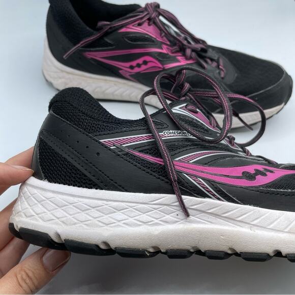 Saucony Cohesion 13 Black & Hot Pink Womens Running Shoes Sneakers 8.5 - Picture 2 of 10